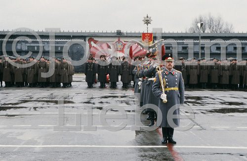 Abzug der russischen Armee 1994, Rote Kaserne Potsdam (Foto: © Joachim Liebe) Abzug russische Armee 1994, Roten Kasernen Potsdam