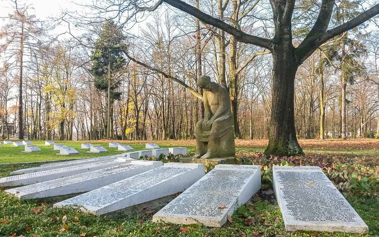 sowjetischer ehrenfriedhof spremberg