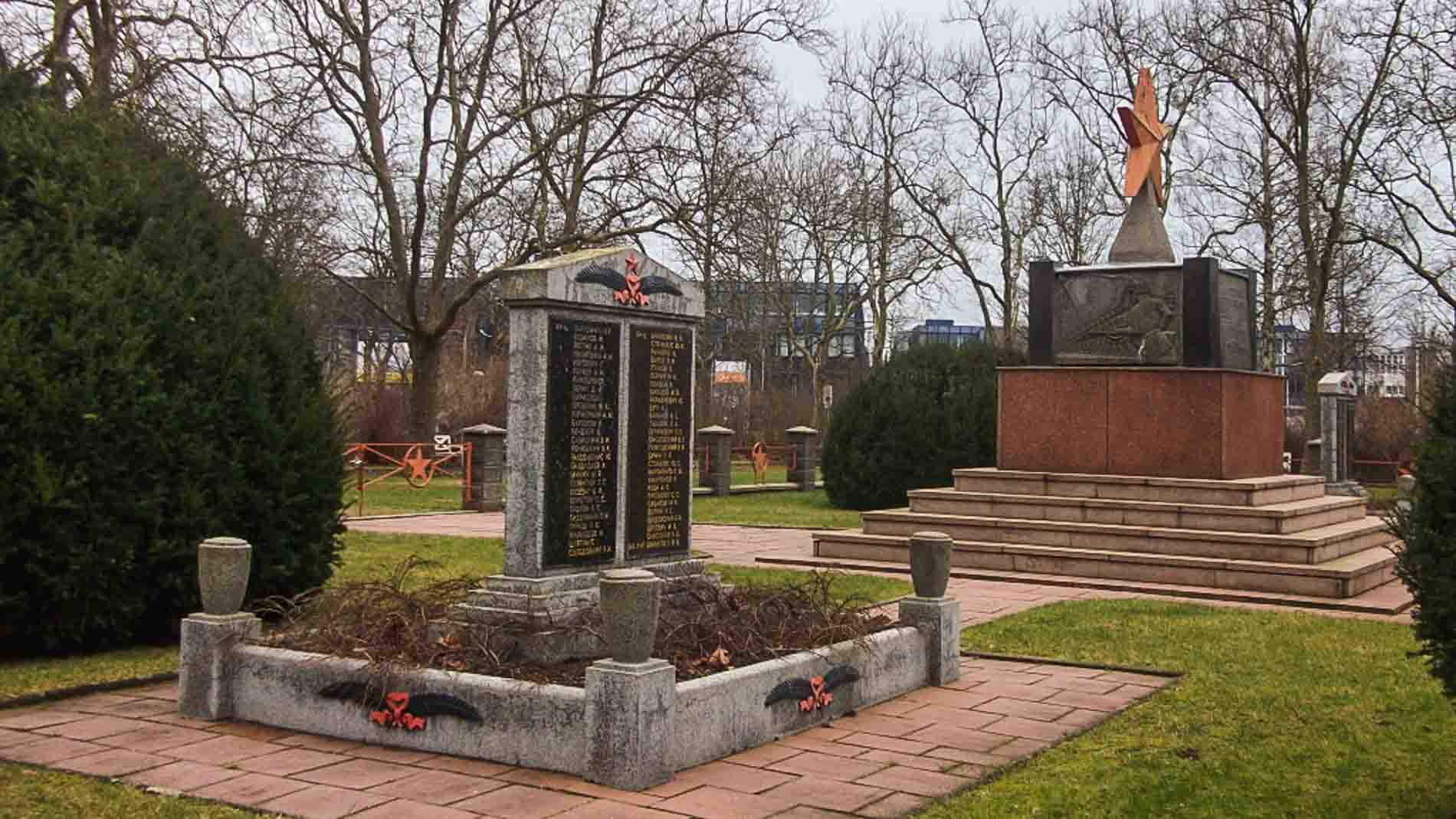 sowjetischer ehrenfriedhof hennigsdorf rathenaupark
