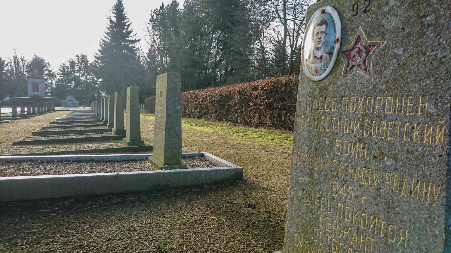 sowjetischer ehrenfriedhof schönewalde