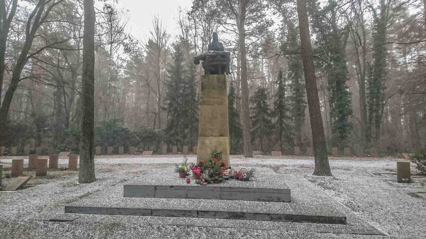 Ehrenmal Sowjetischer Friedhof Cottbus